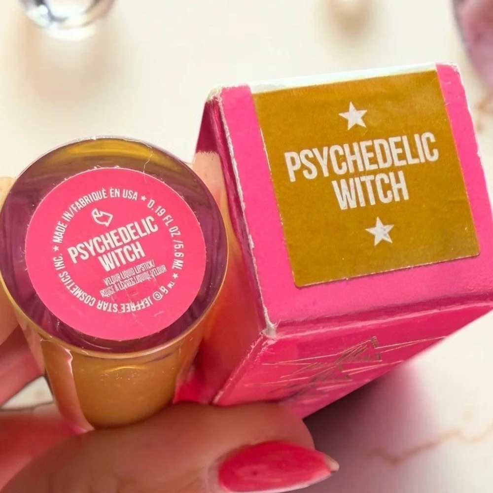 Jeffree Star Cosmetics - Velour Liquid Lipstick - Shade: Psychedelic Witch -NIB